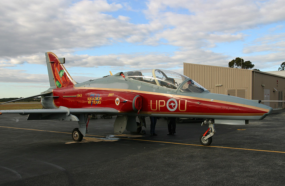 RAAF BAE Hawk Jet Trainers To Be Upgraded; Fleet Amasses 75,000 Flight ...