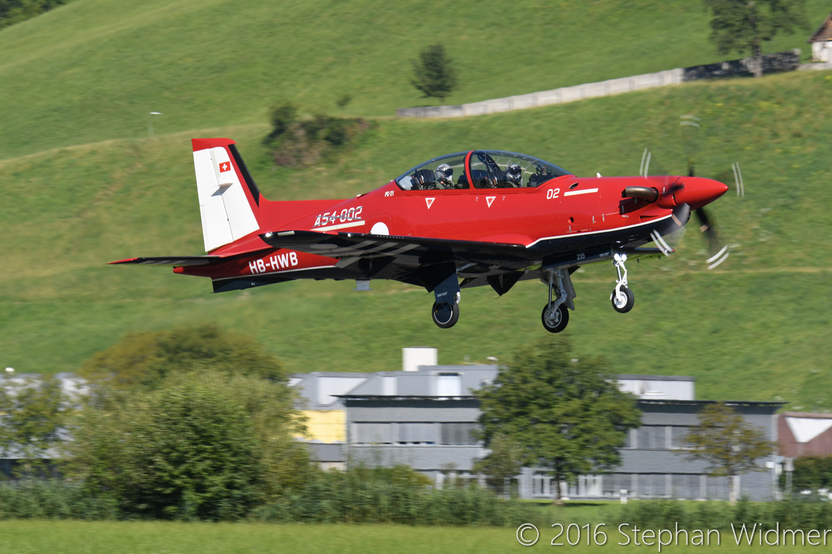 Red s first flight. Пилатус РС-21. Пилатус ПС-6 «Портер. Pilatus PC-21. Самолет Пилатус РС-6.