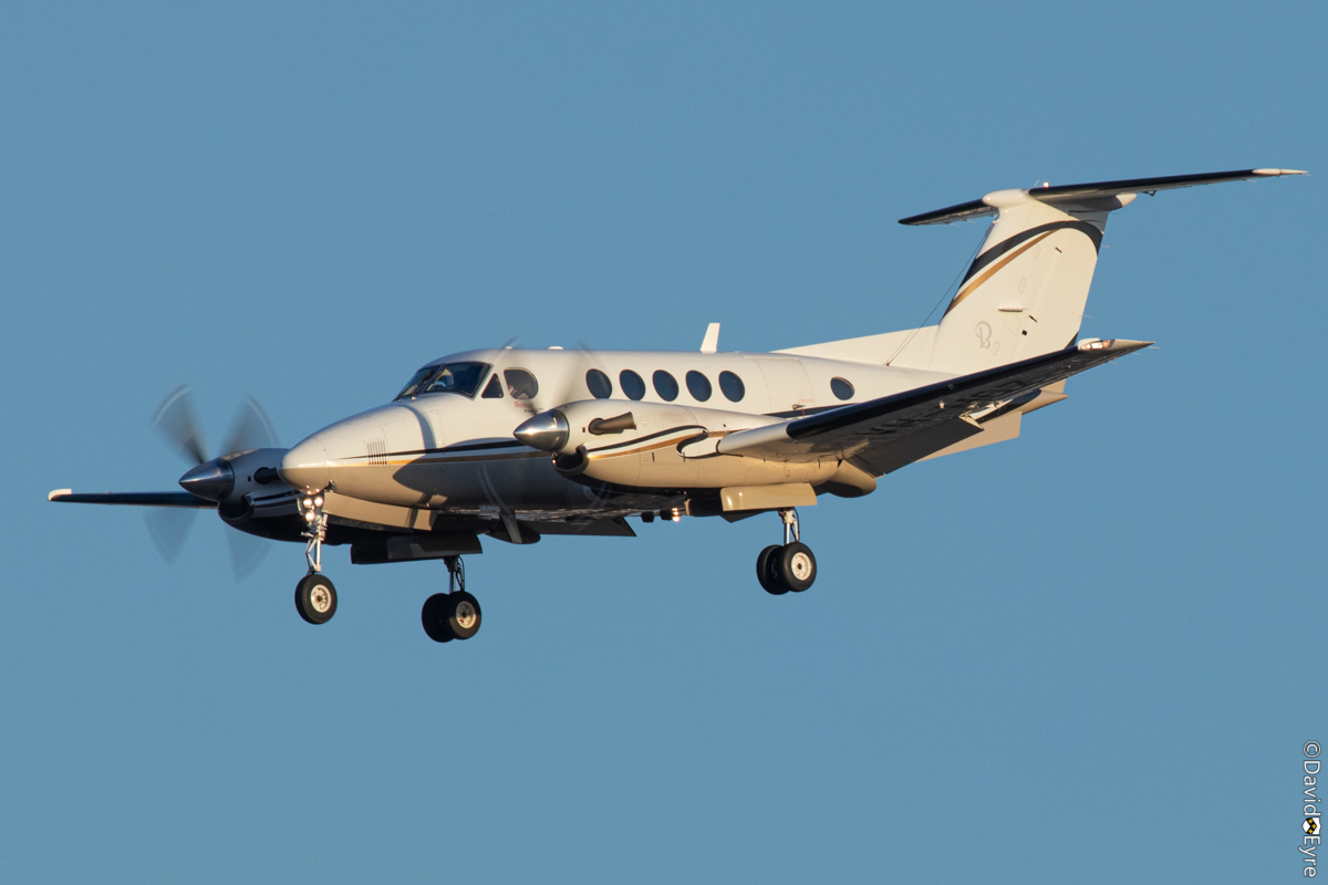 Vh-mqz Beech King Air B200 (msn Bb-1961) Operated By Maroomba Airlines 