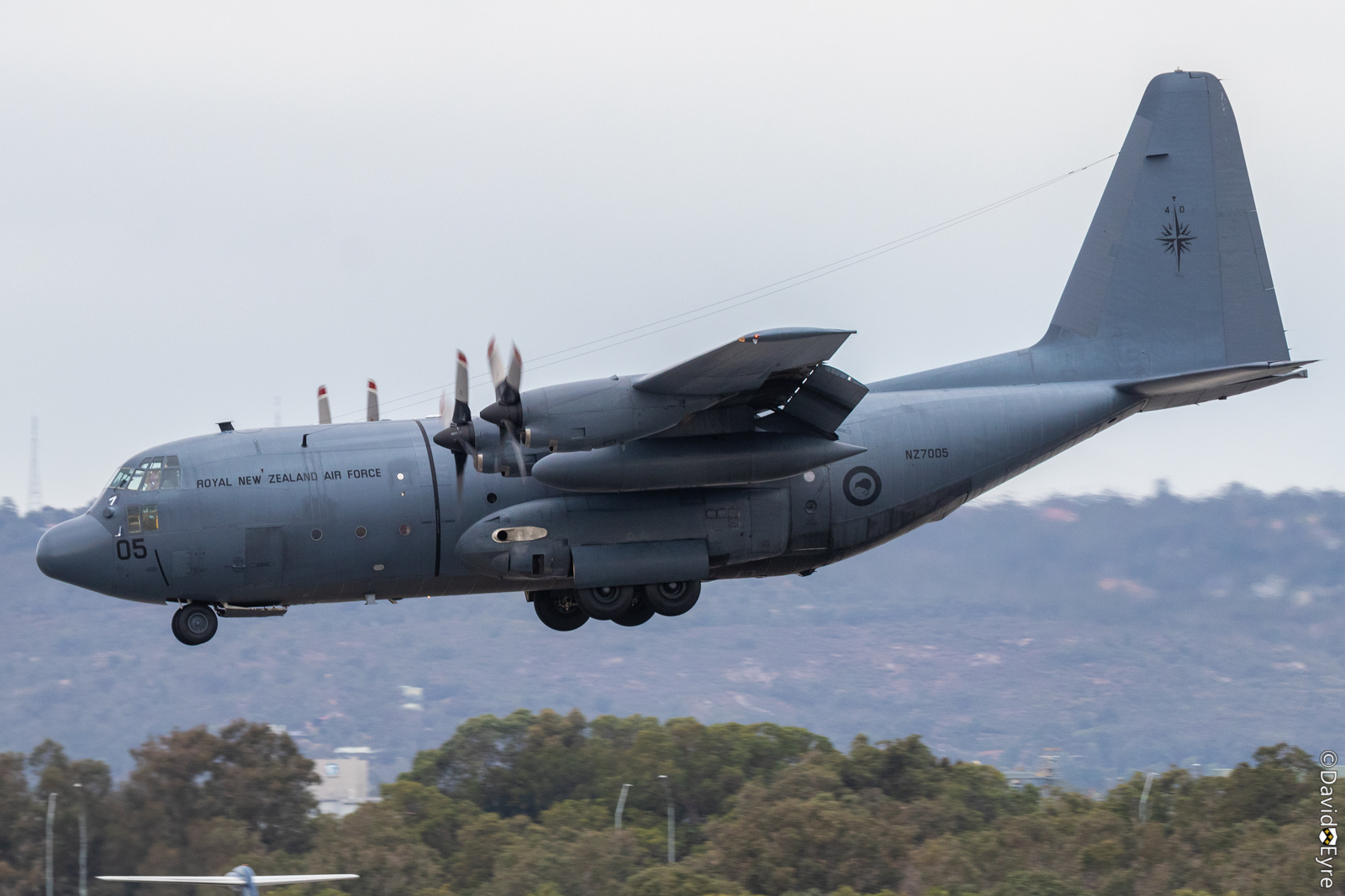 Nz7005 Lockheed C-130h Hercules (msn 382-4313) Of 40 Squadron, Royal 